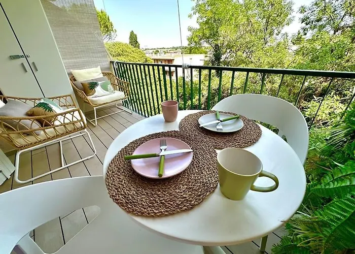 Les Eucalyptus Apartment *