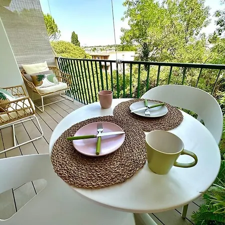 Les Eucalyptus Appartement *